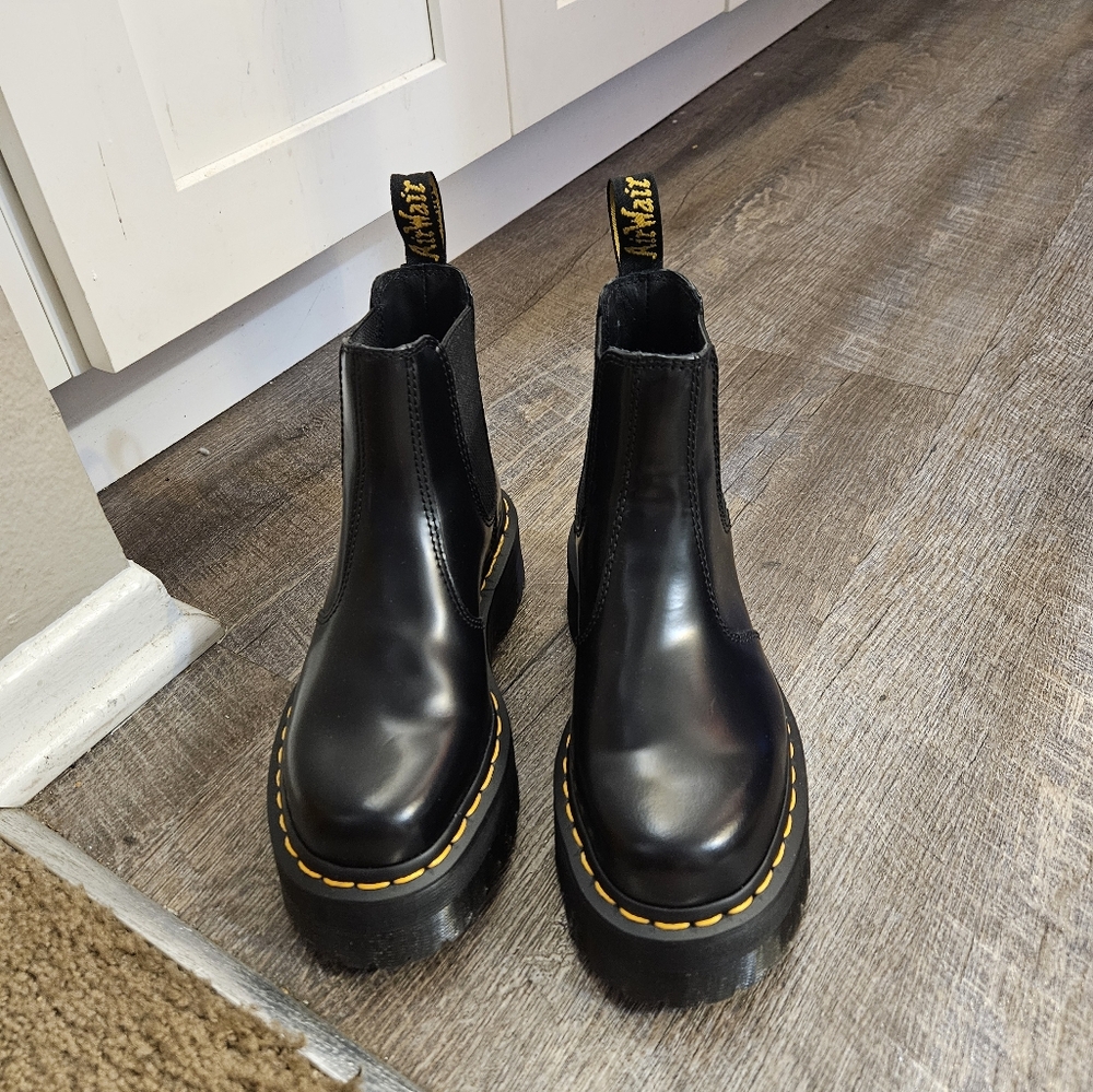 Dr .Martin's 2976 quad retro black boots.